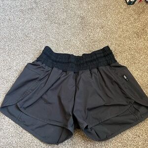 Lululemon black women’s shorts
